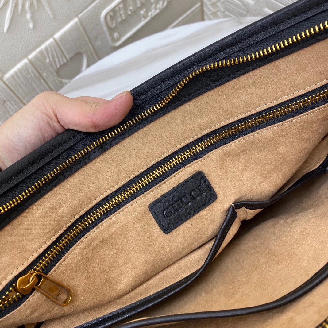 Gucci AAA Man Handbags Comfortable 8550