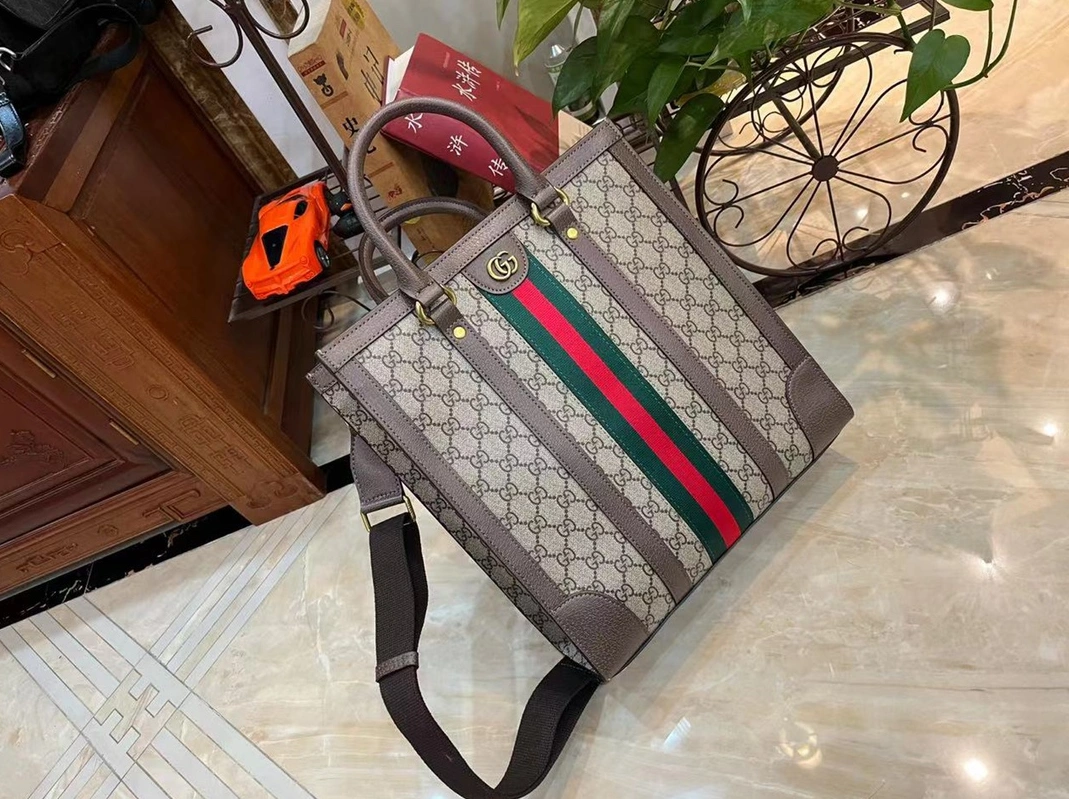 Gucci AAA Man Handbags Compact 8085