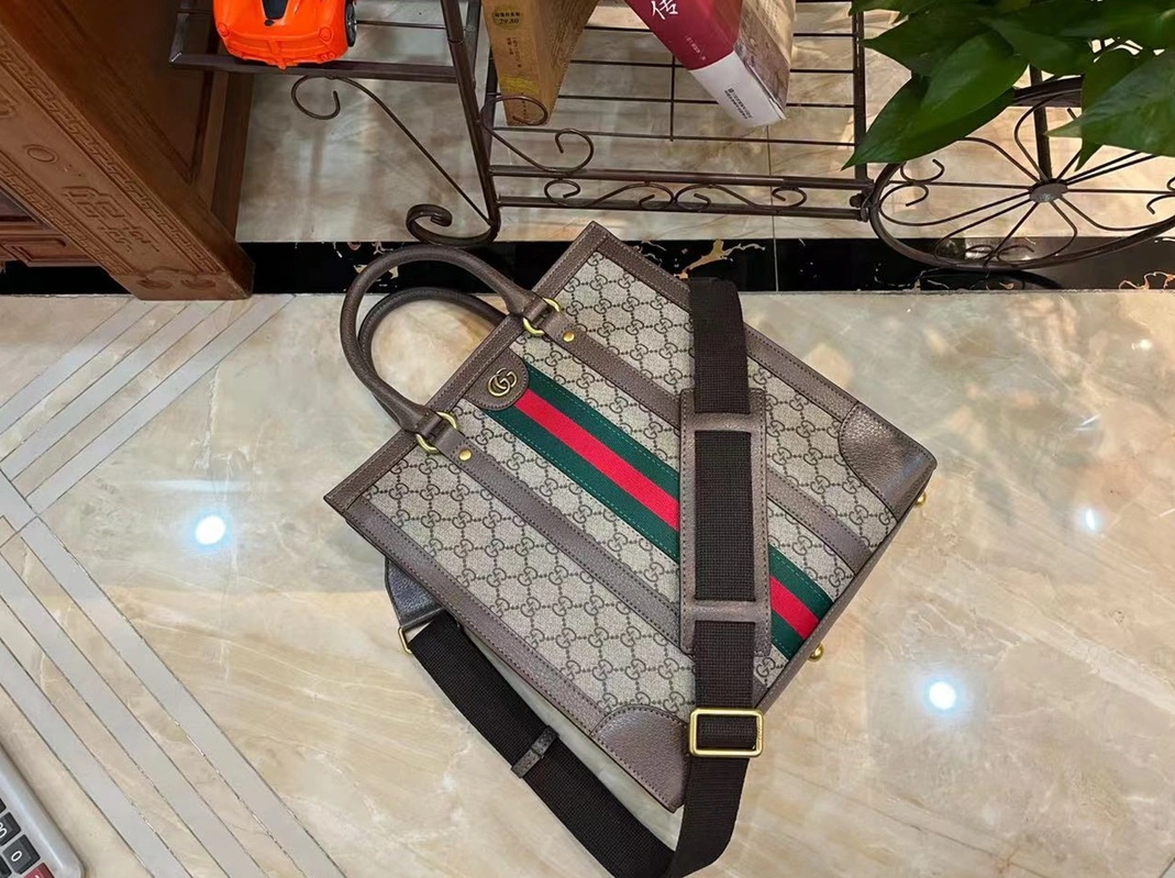 Gucci AAA Man Handbags Compact 8085