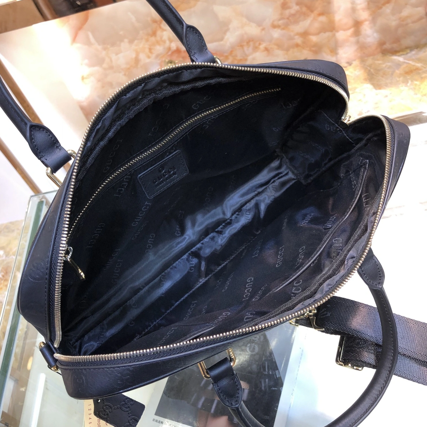 Gucci AAA Man Handbags Cozy 1118
