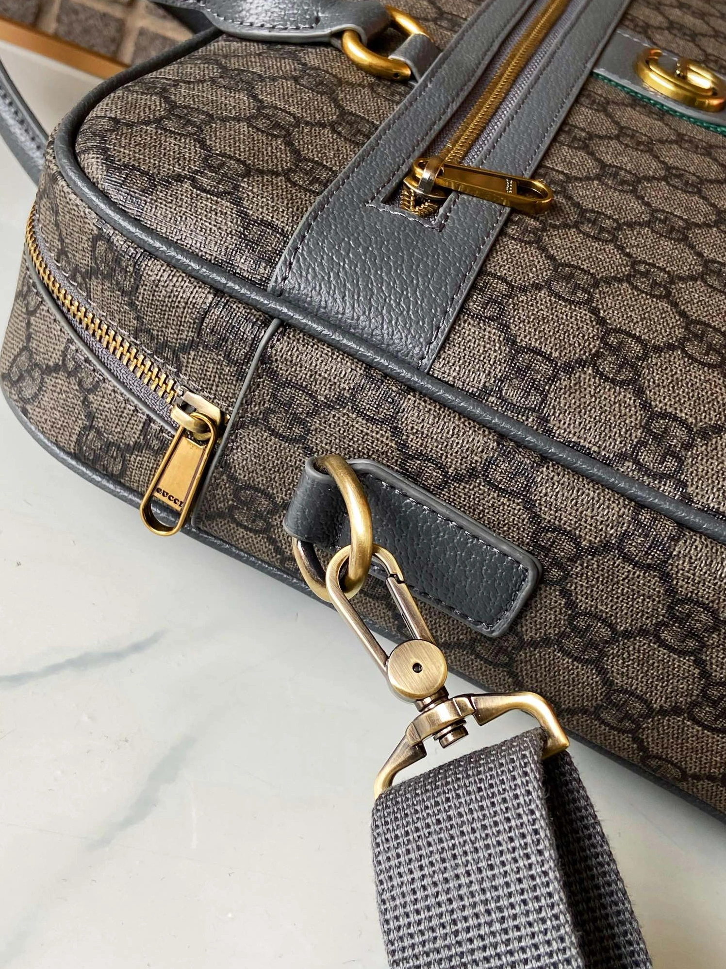 Gucci AAA Man Handbags DailyWear 4586