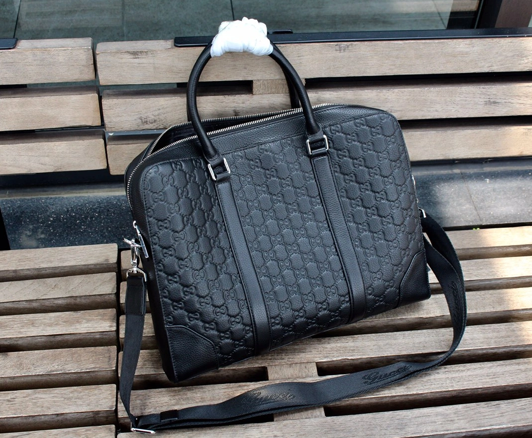 Gucci AAA Man Handbags Flexible 7225