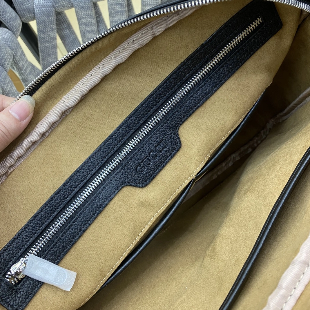 Gucci AAA Man Handbags Refined 9413