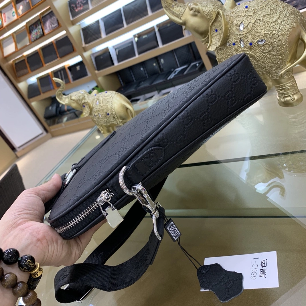 Gucci AAA Man Handbags Resilient 6464