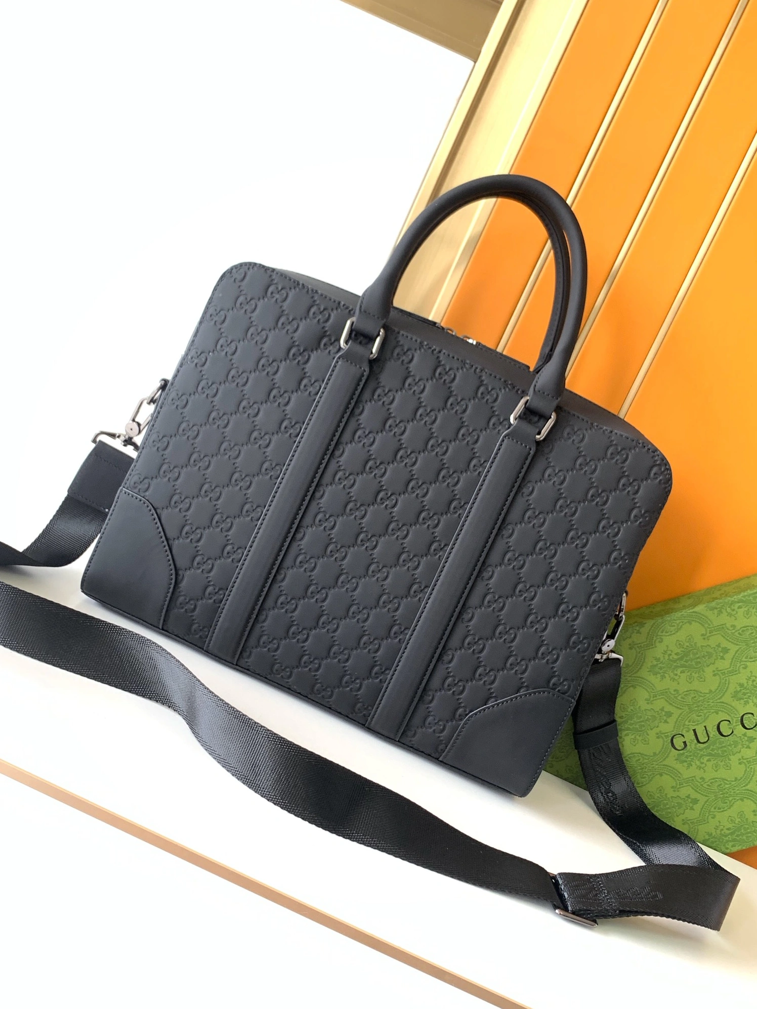 Gucci AAA Man Handbags Sophisticated 8696