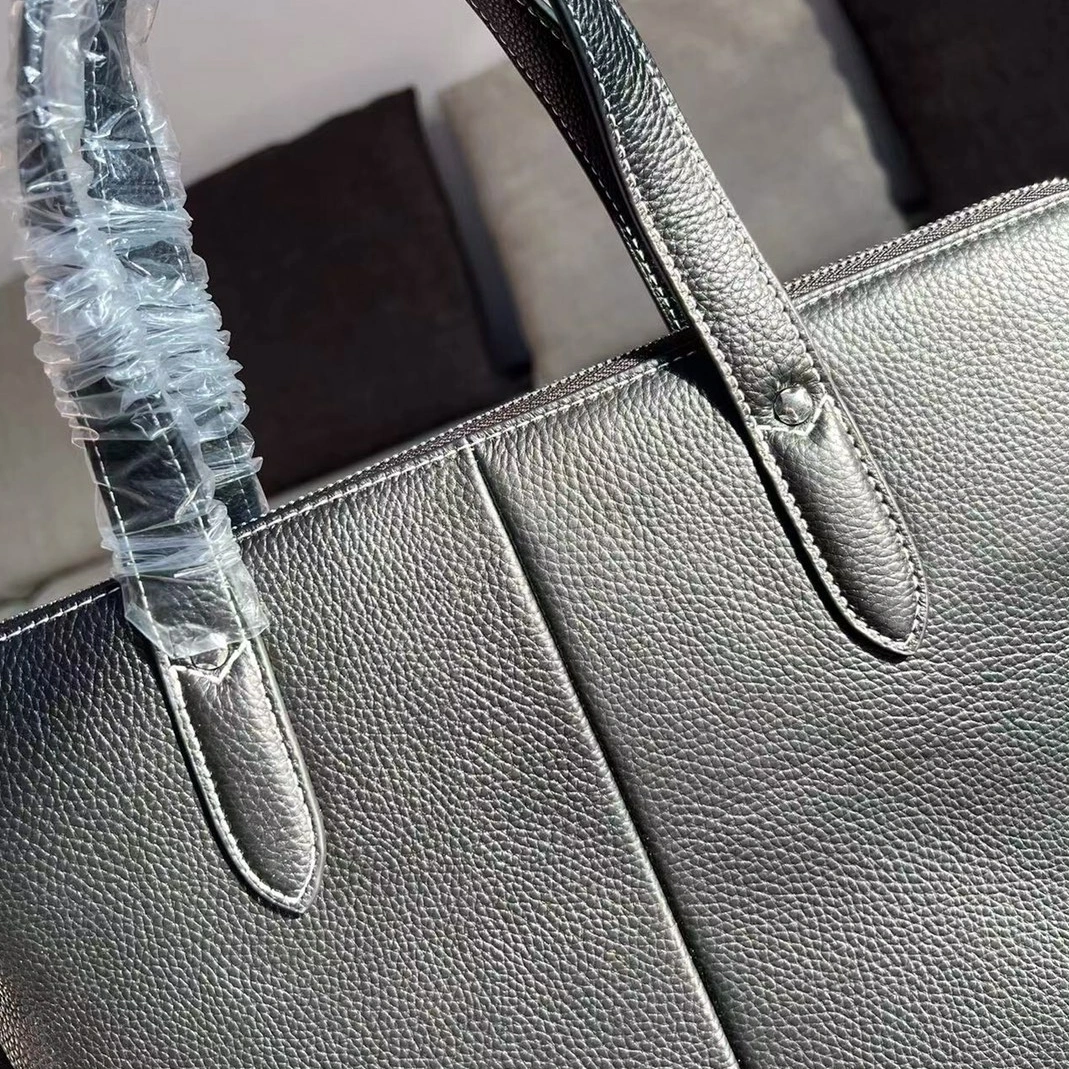 Gucci AAA Man Handbags Vibrant 365