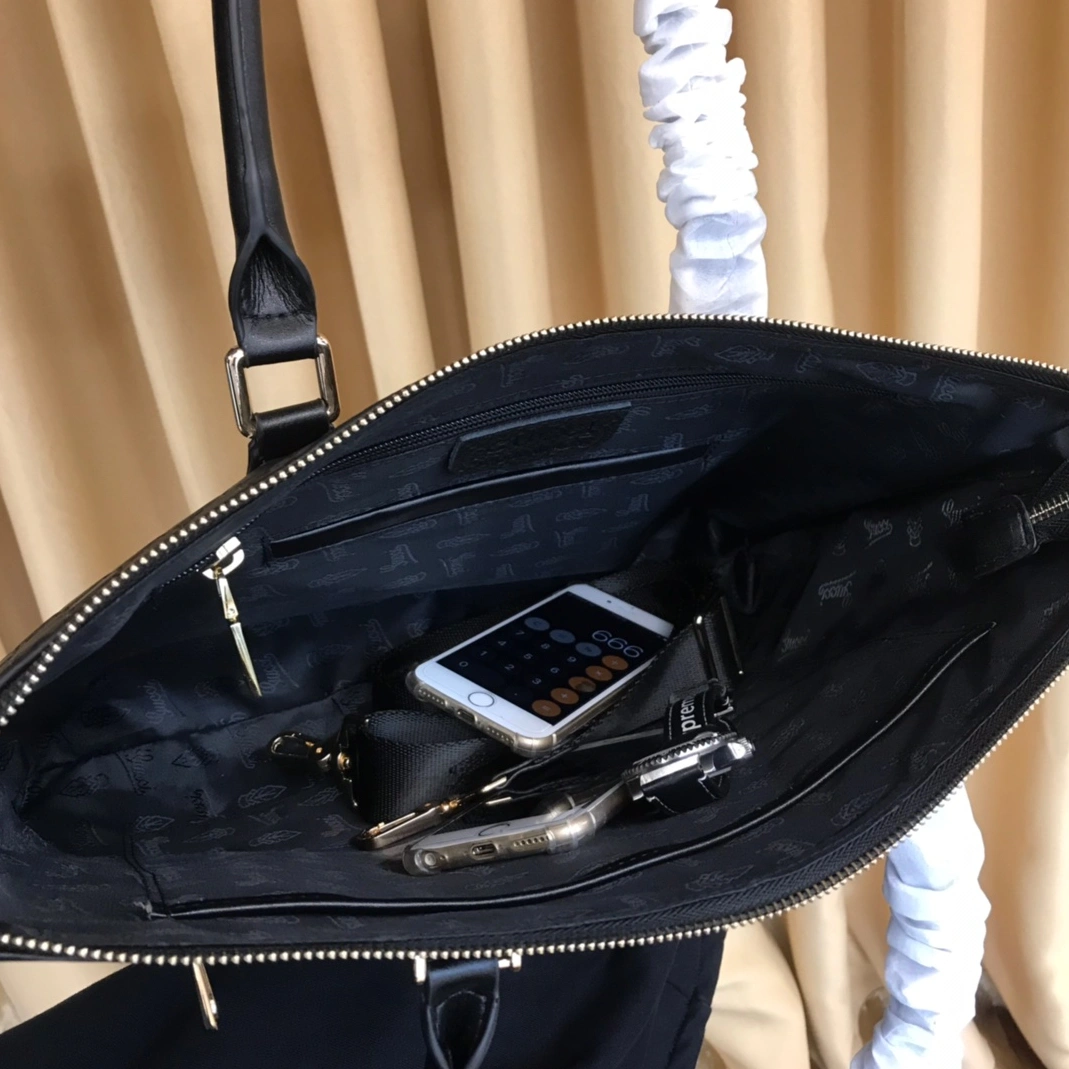 Gucci AAA Man Handbags WellDesigned 8996