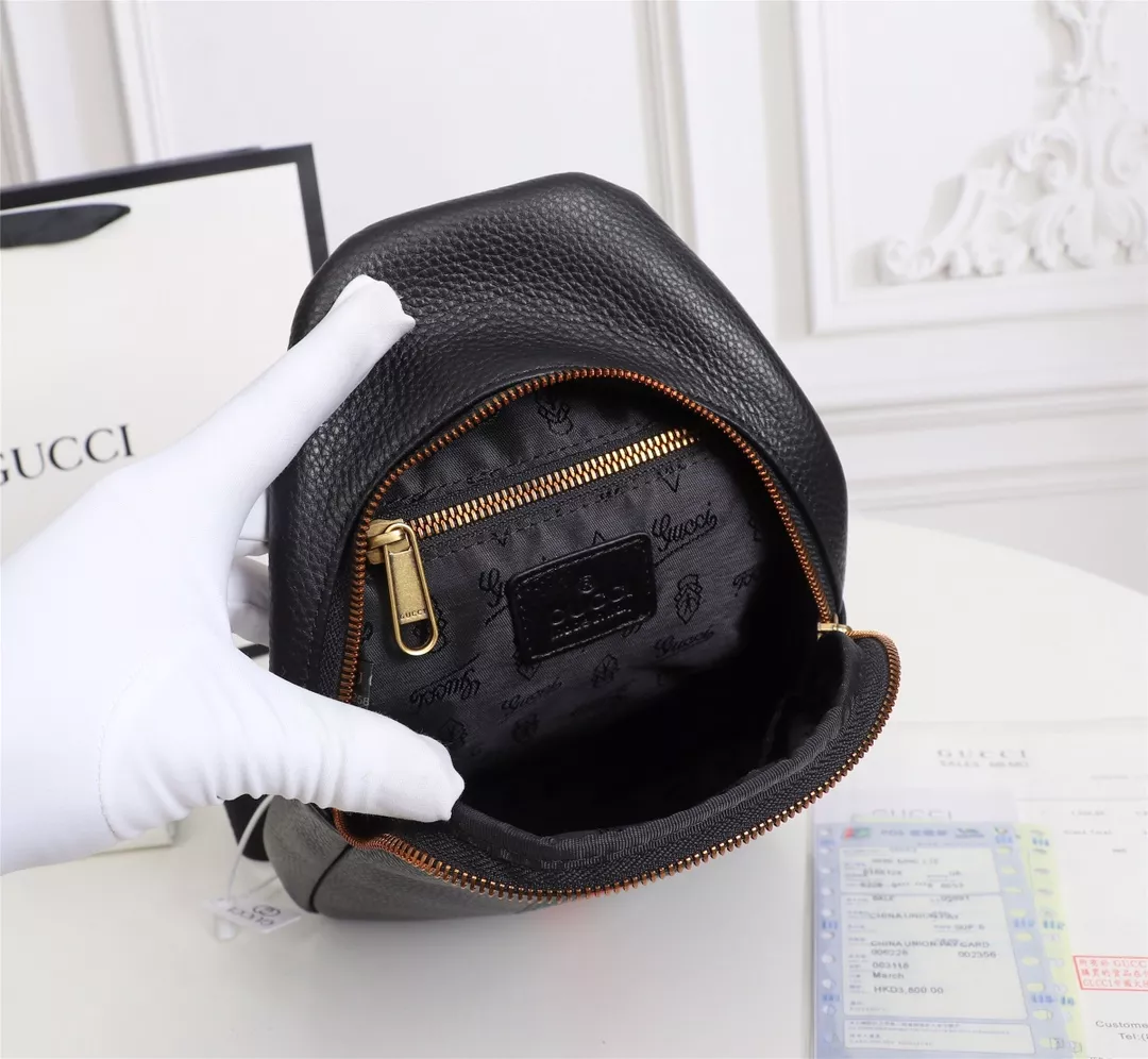 Gucci AAA Man Messenger Bags Affordable 8420