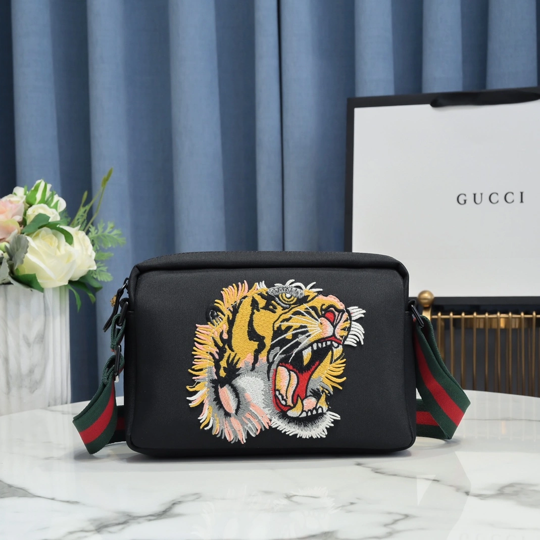 Gucci AAA Man Messenger Bags AllSeason 6675
