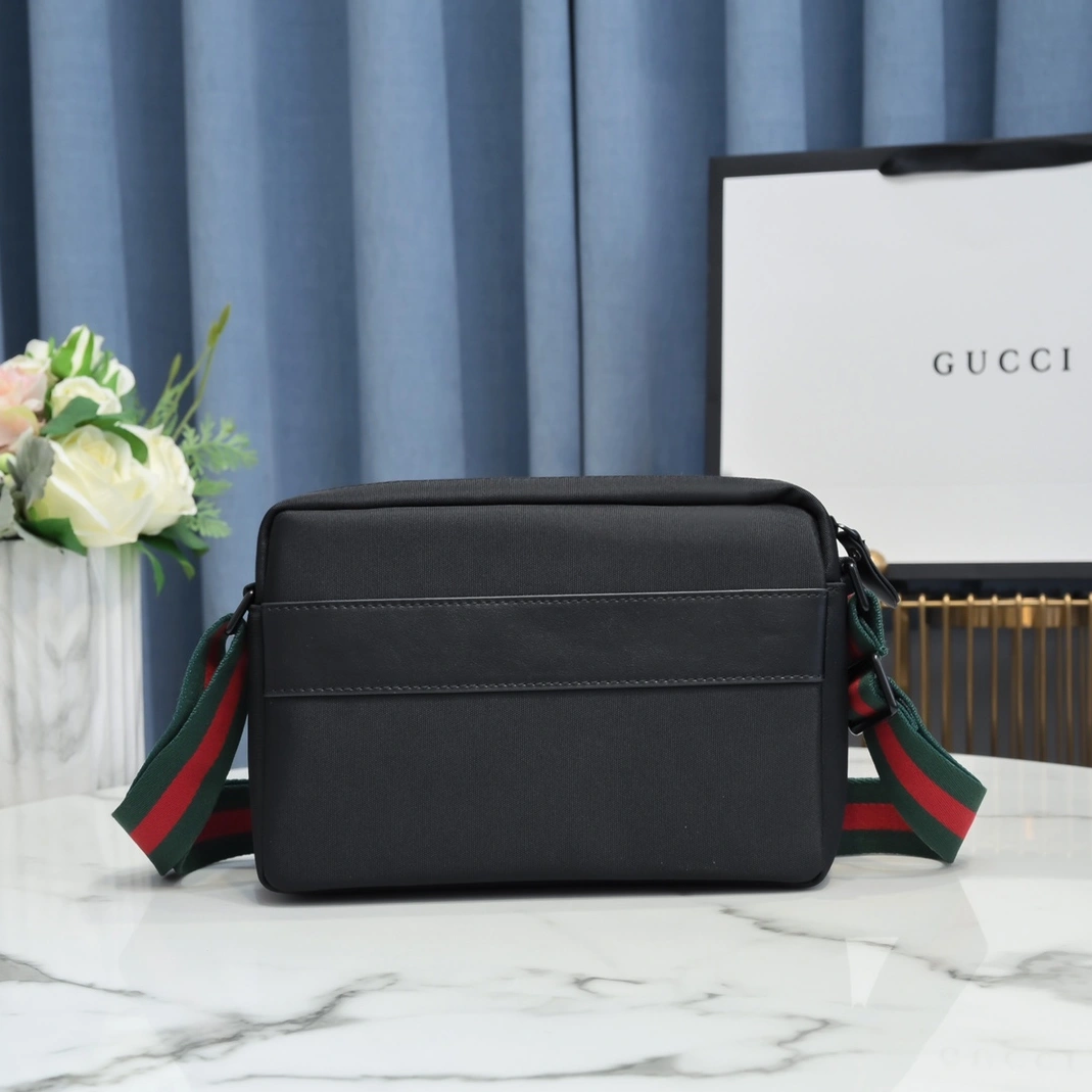 Gucci AAA Man Messenger Bags AllSeason 6675