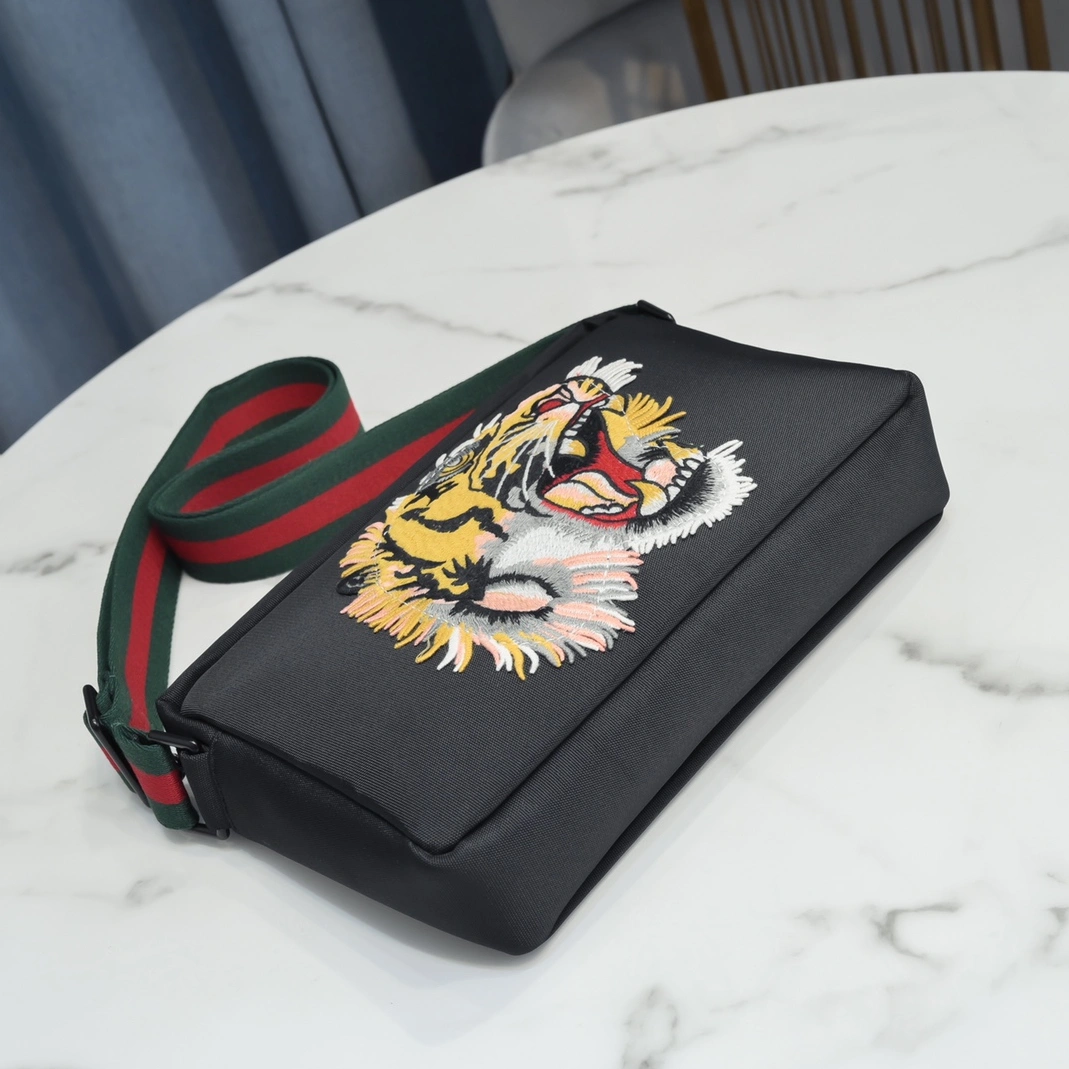 Gucci AAA Man Messenger Bags AllSeason 6675