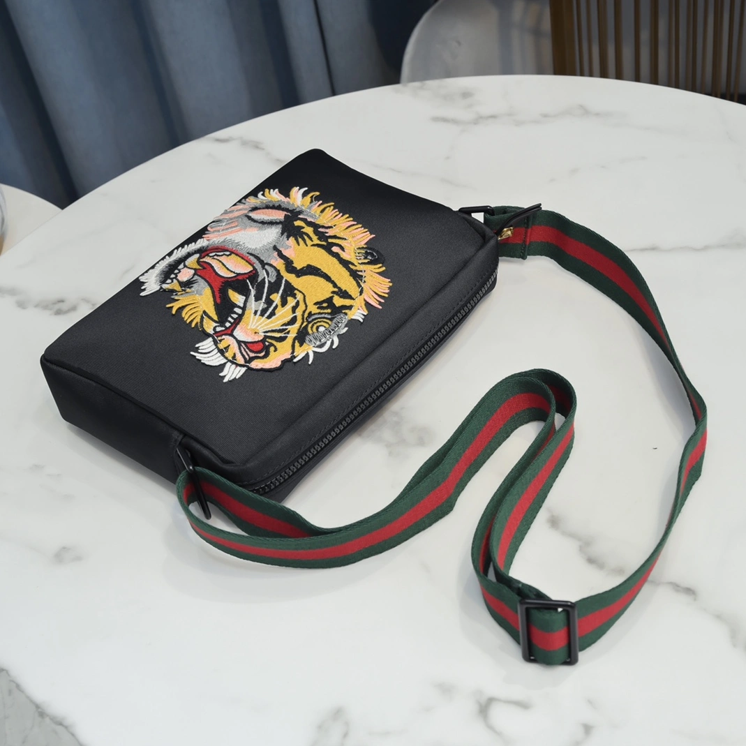 Gucci AAA Man Messenger Bags AllSeason 6675