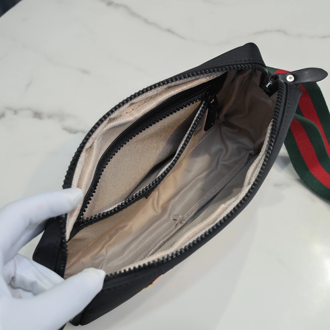 Gucci AAA Man Messenger Bags AllSeason 6675