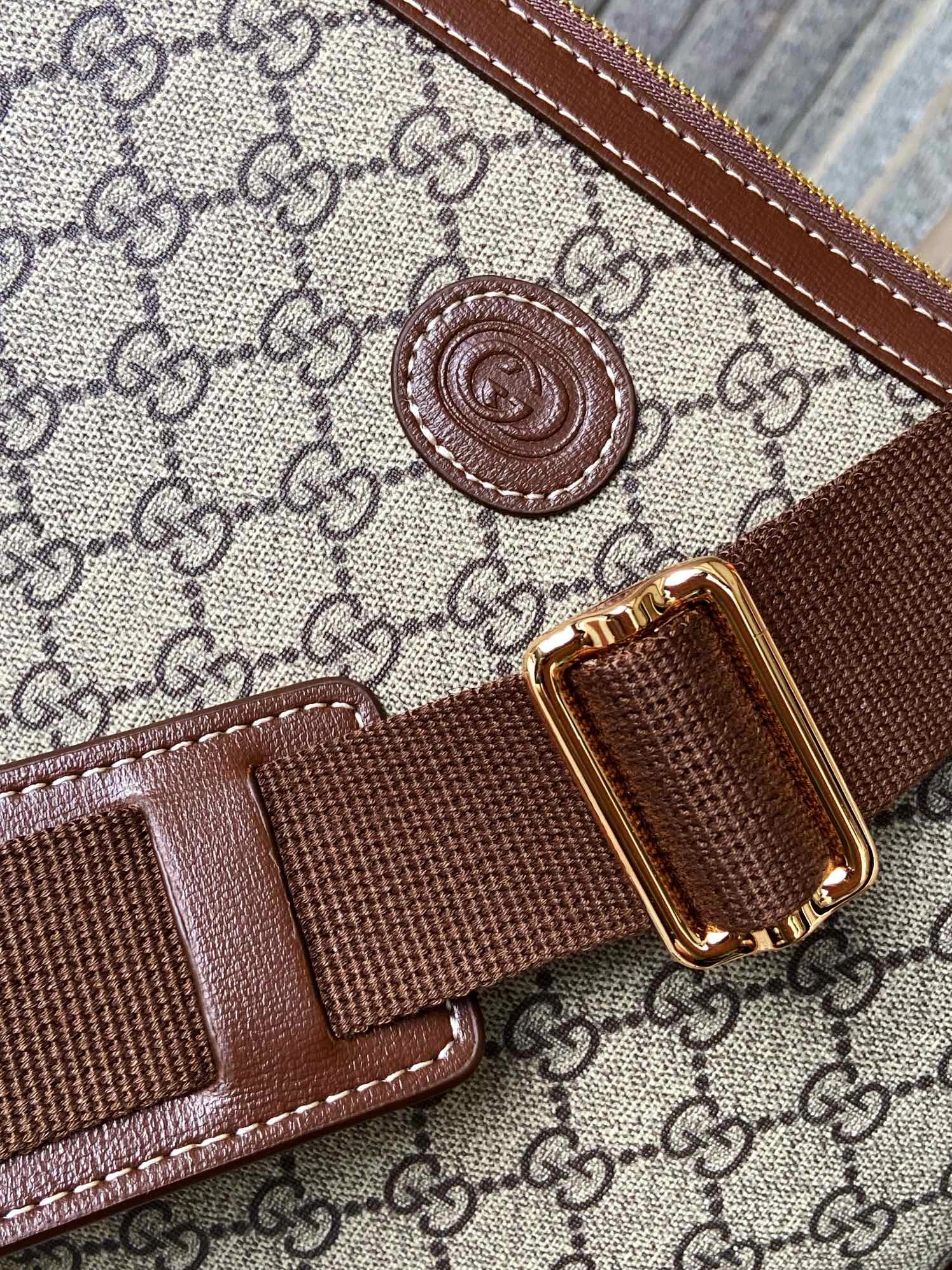 Gucci AAA Man Messenger Bags BestValue 909