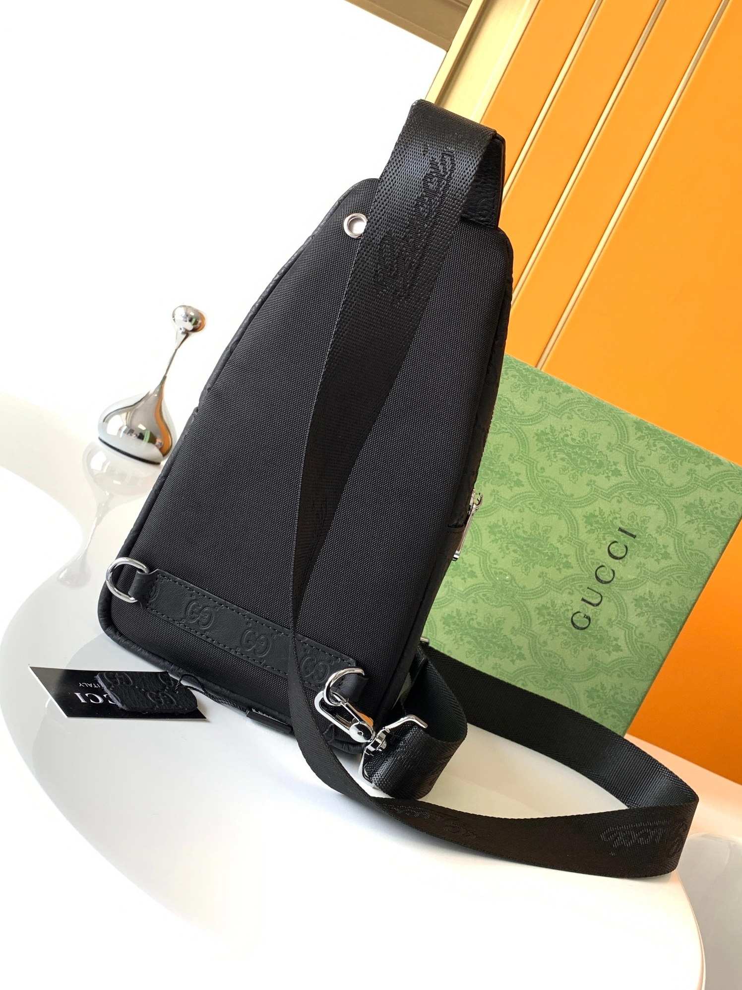 Gucci AAA Man Messenger Bags Breathable 6642