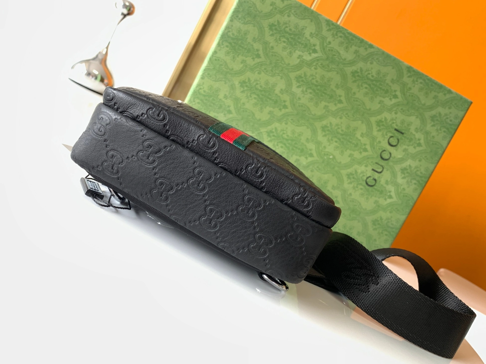 Gucci AAA Man Messenger Bags Breathable 6642