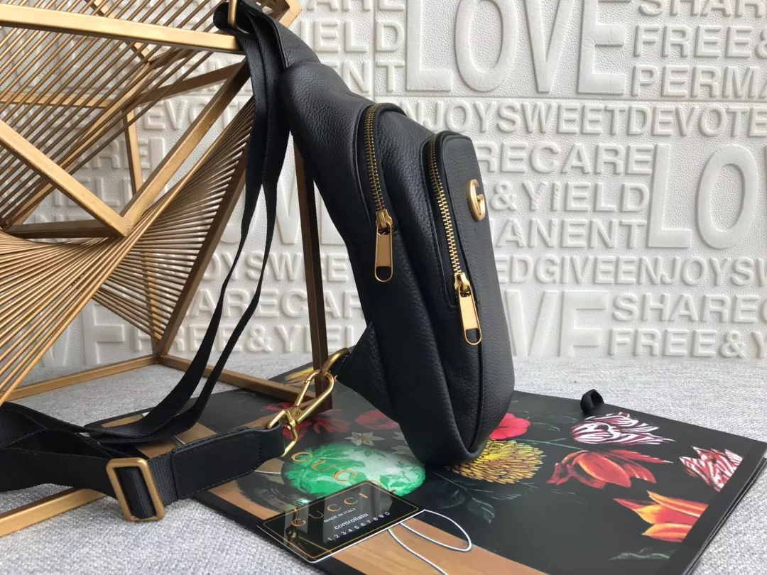 Gucci AAA Man Messenger Bags Classic 9174