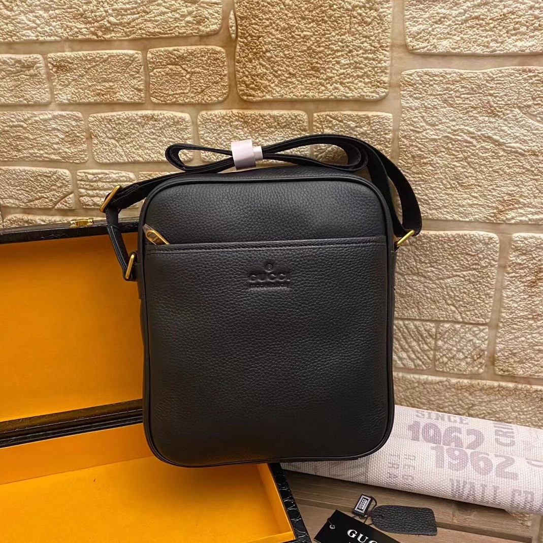 Gucci AAA Man Messenger Bags Comfortable 488