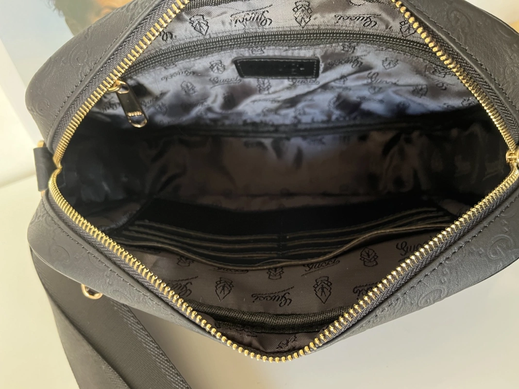 Gucci AAA Man Messenger Bags Compact 5907