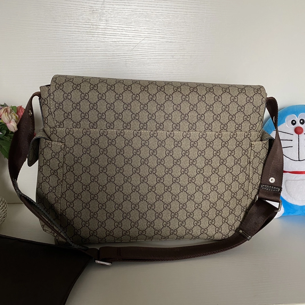Gucci AAA Man Messenger Bags Compact 8448