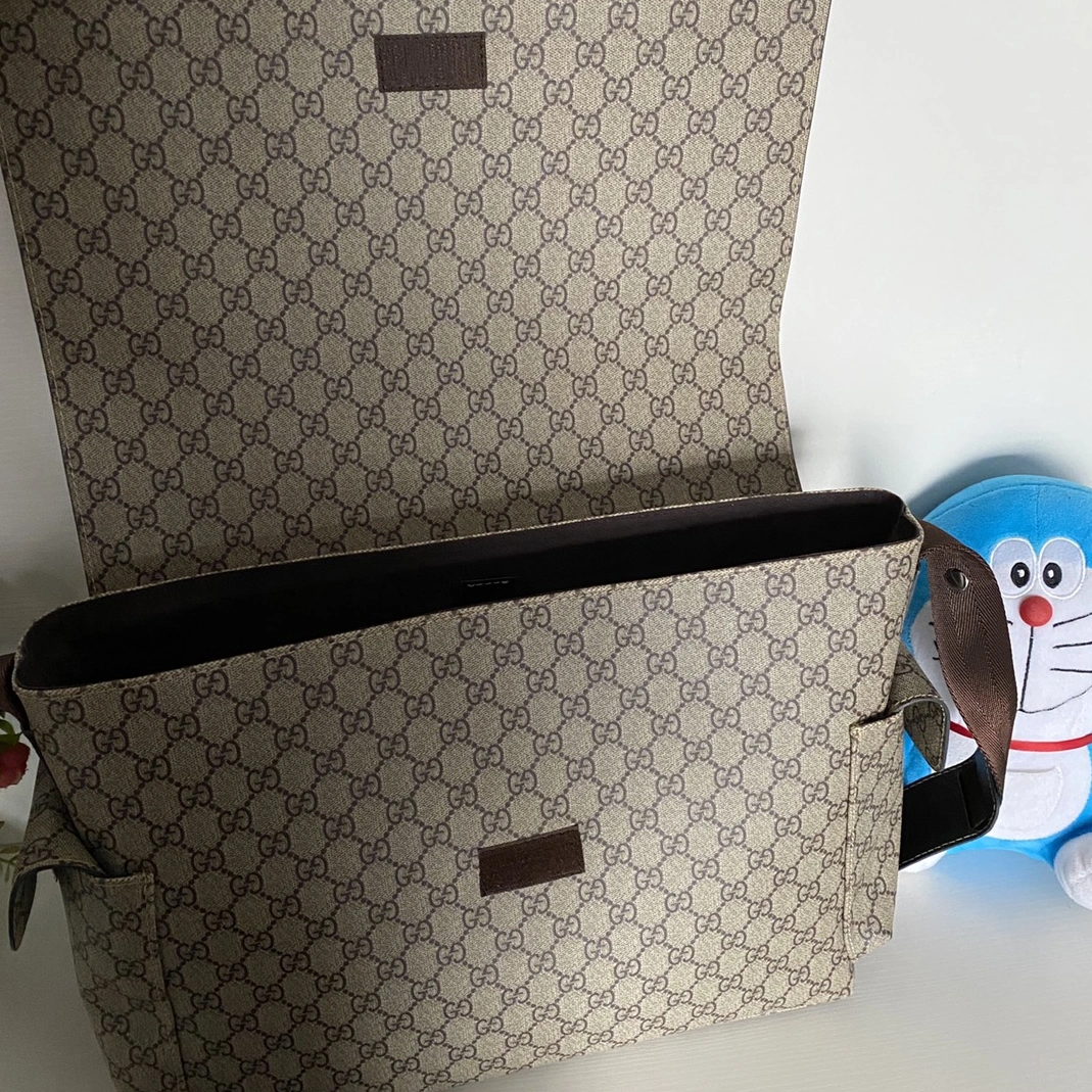 Gucci AAA Man Messenger Bags Compact 8448