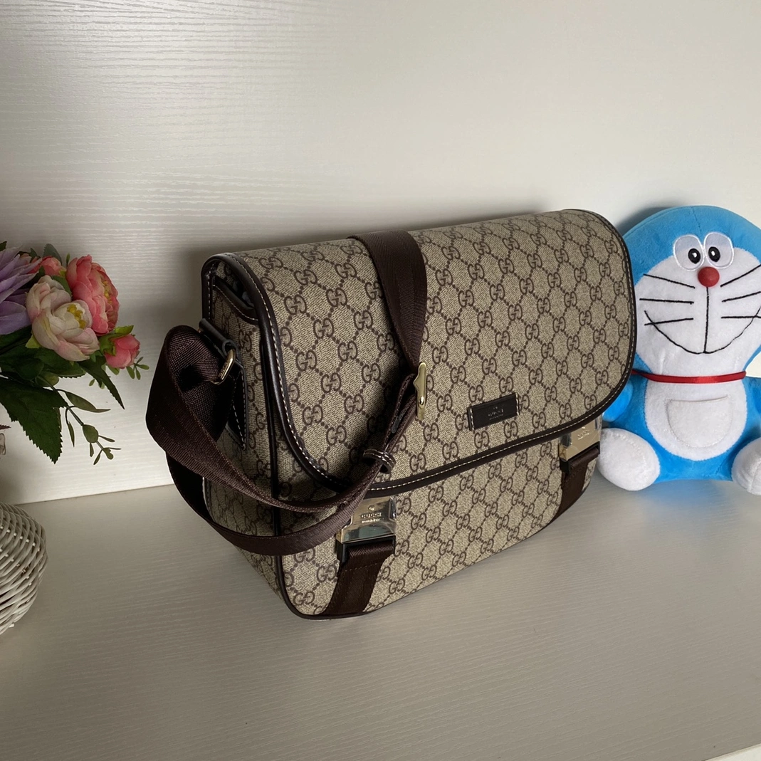 Gucci AAA Man Messenger Bags DailyWear 2717