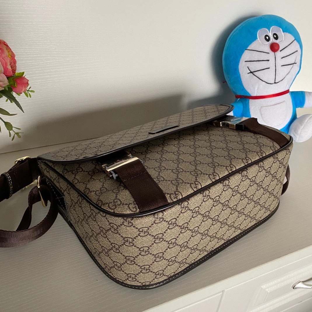 Gucci AAA Man Messenger Bags DailyWear 2717