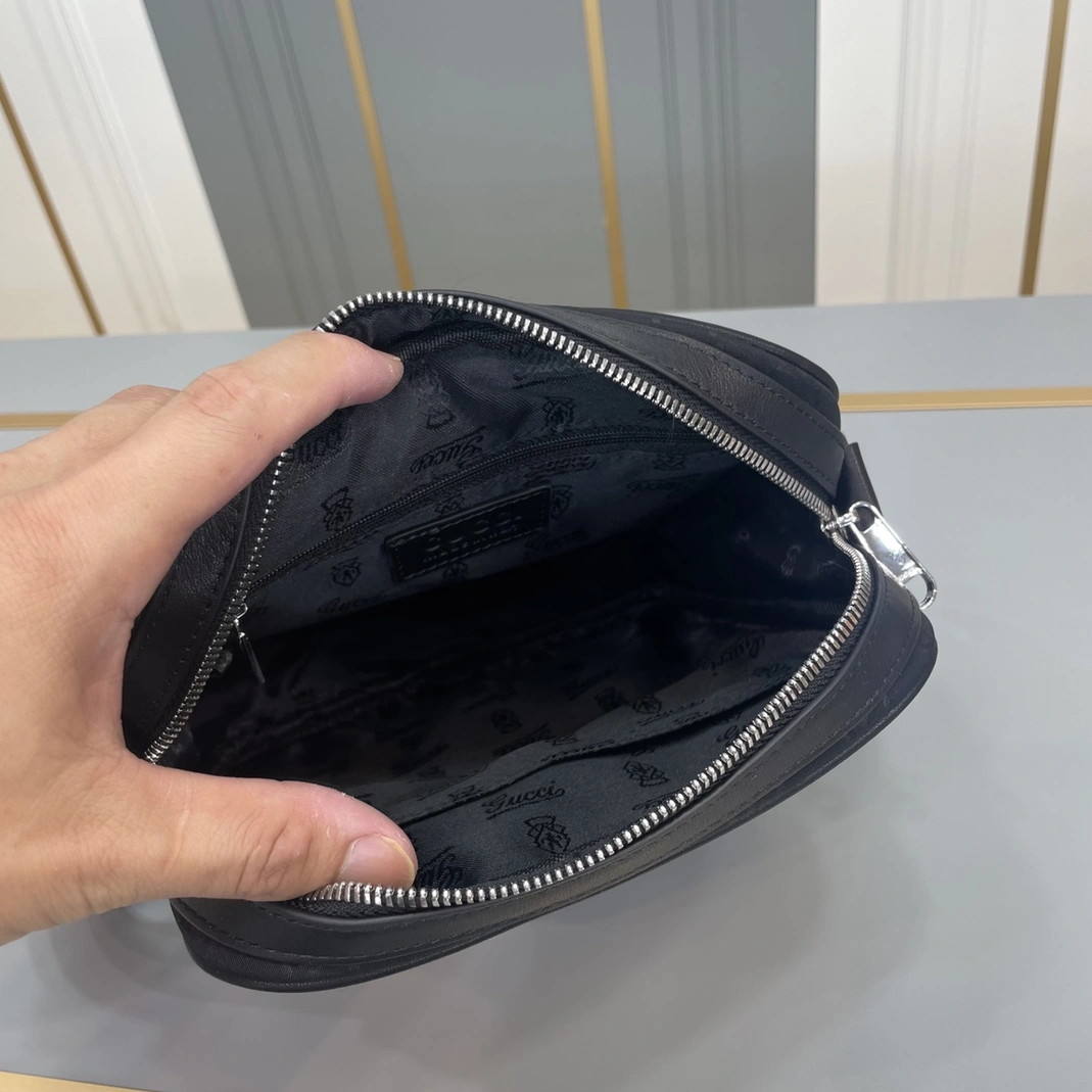 Gucci AAA Man Messenger Bags Efficient 1961