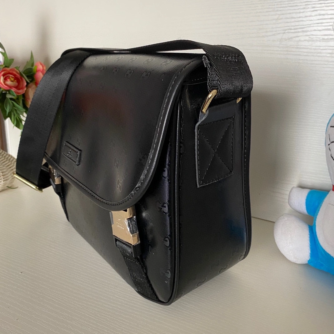 Gucci AAA Man Messenger Bags Flexible 8116