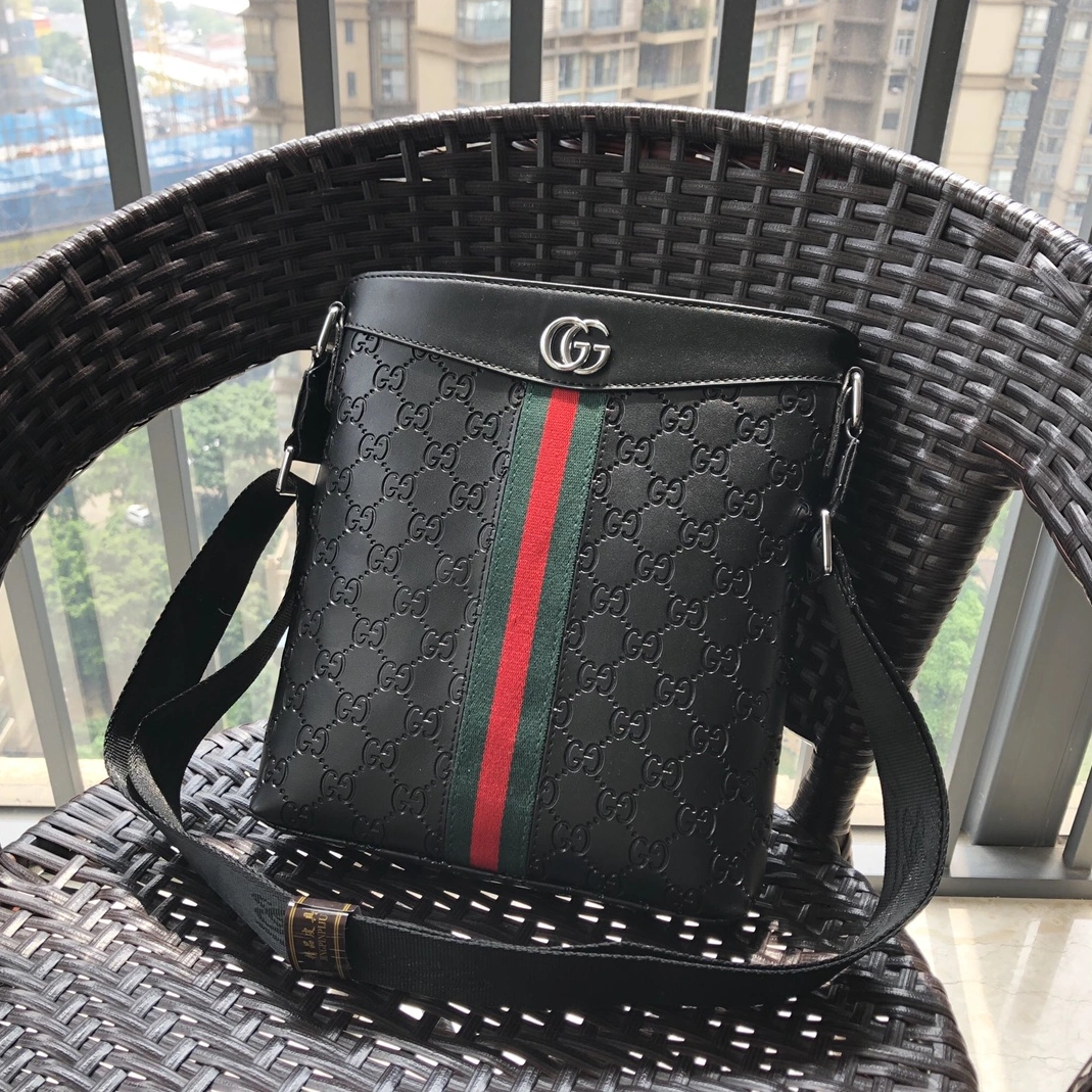 Gucci AAA Man Messenger Bags GoAnywhere 9509