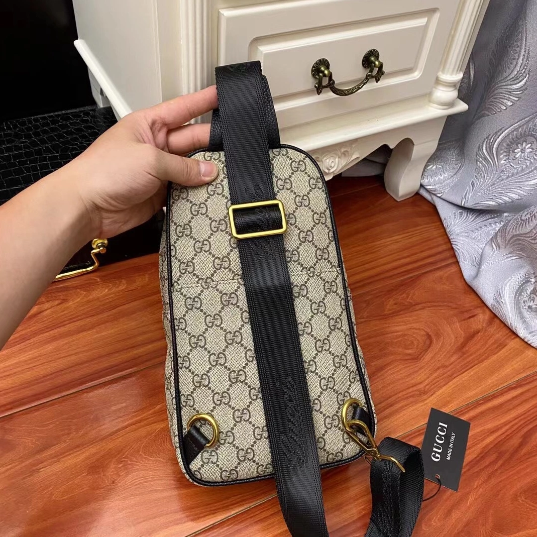 Gucci AAA Man Messenger Bags GoodFit 7772