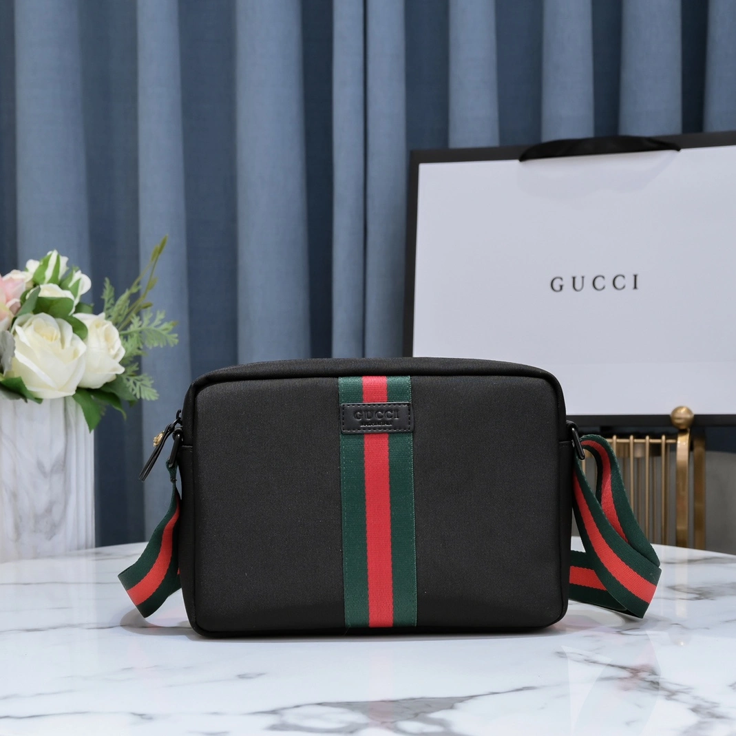 Gucci AAA Man Messenger Bags GoodFit 7977