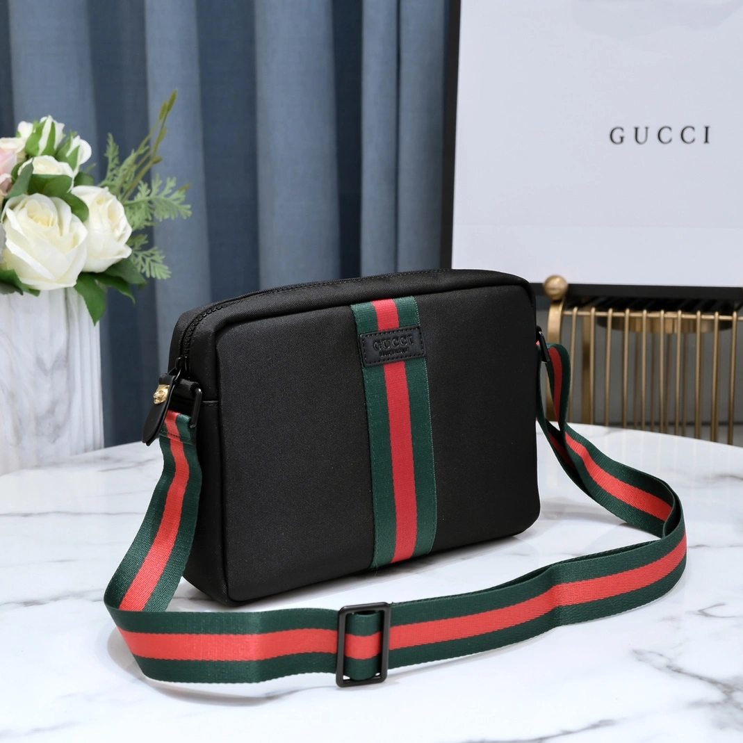 Gucci AAA Man Messenger Bags GoodFit 7977