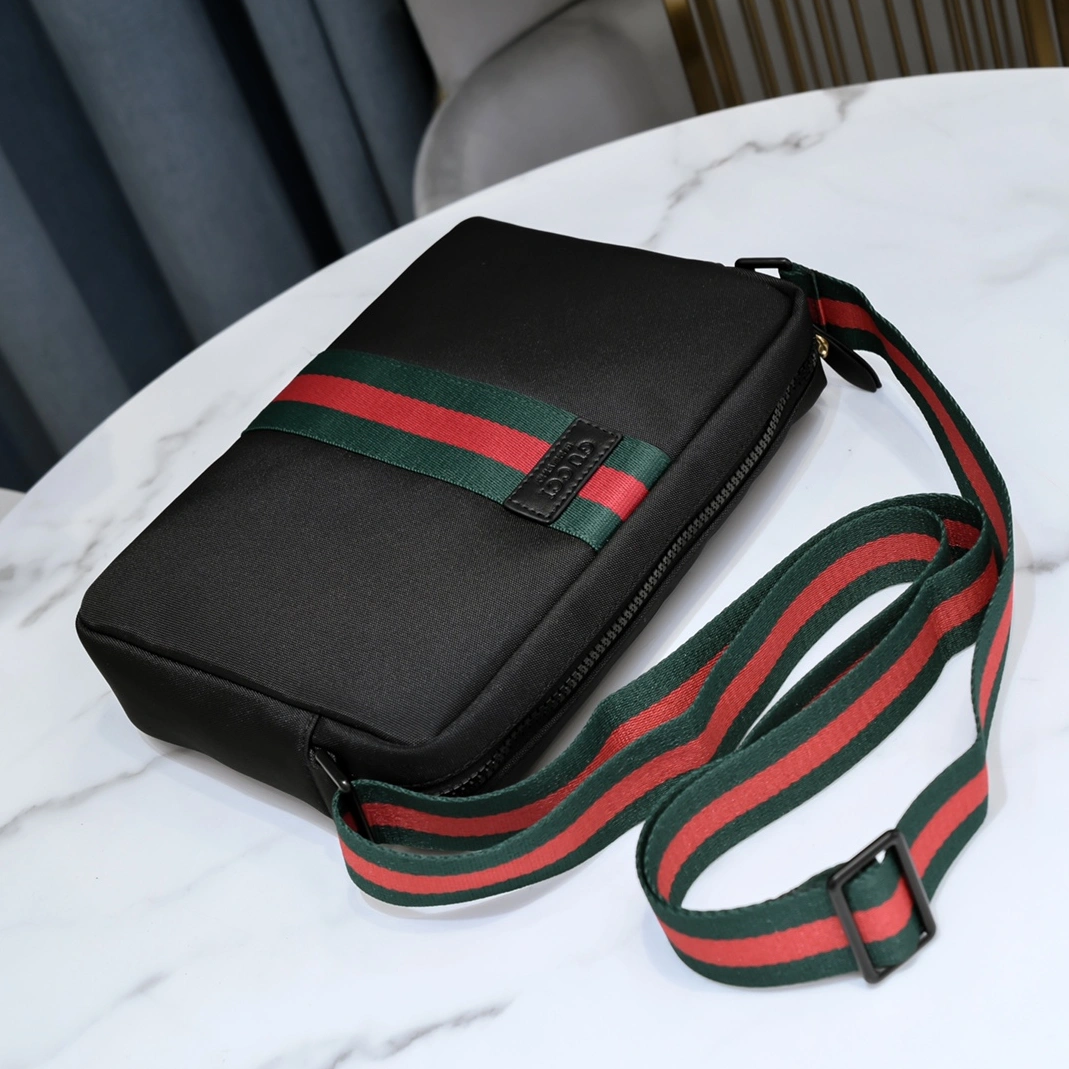 Gucci AAA Man Messenger Bags GoodFit 7977