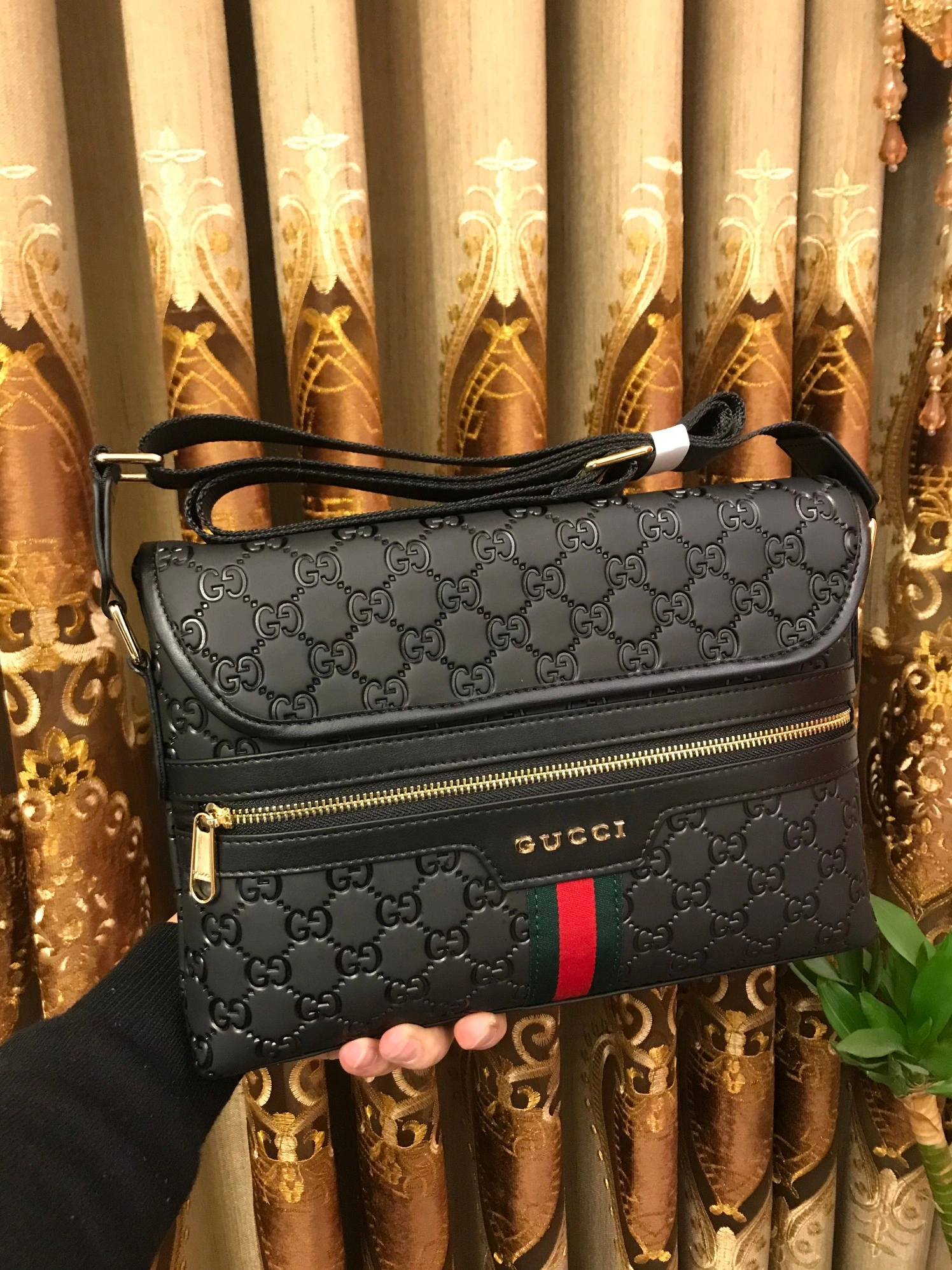 Gucci AAA Man Messenger Bags HighQuality 9895