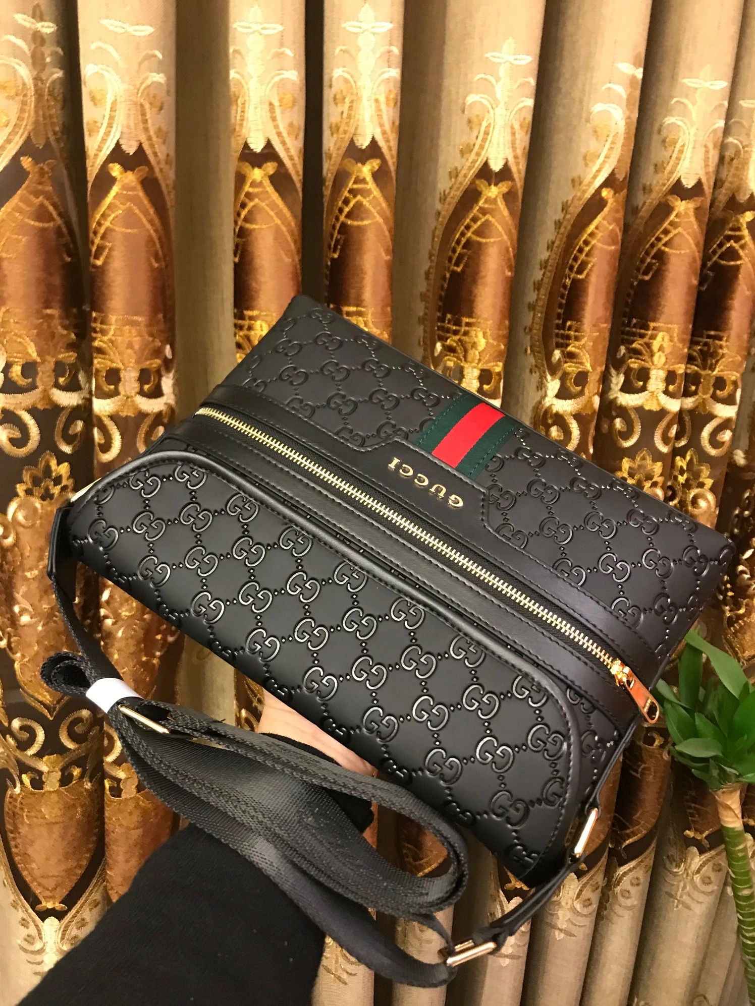Gucci AAA Man Messenger Bags HighQuality 9895