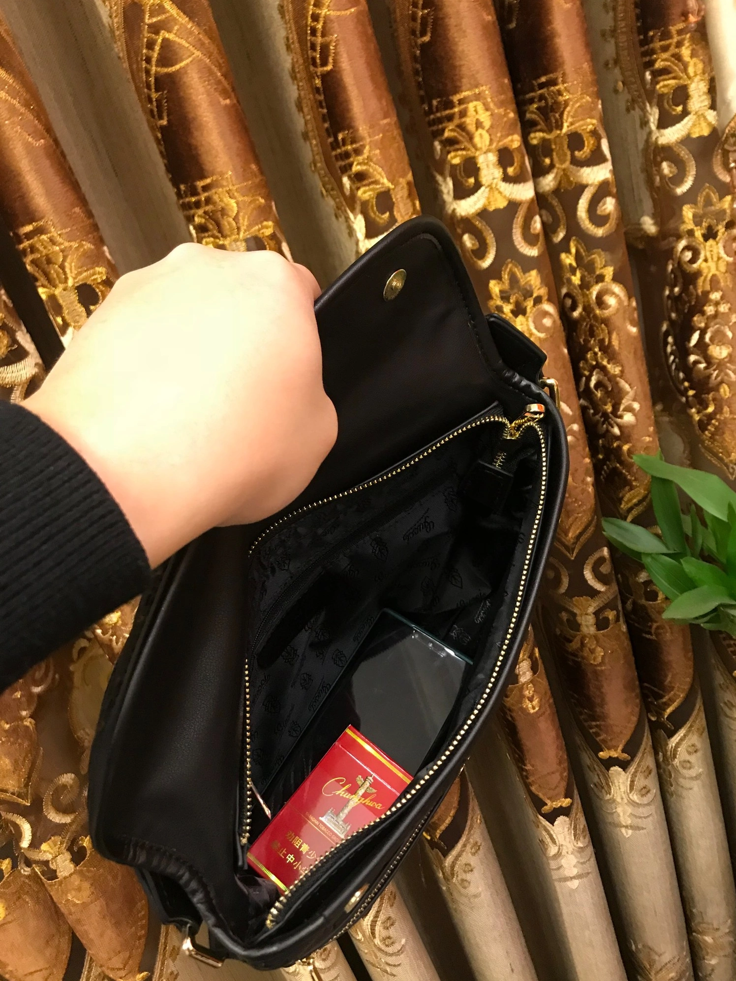 Gucci AAA Man Messenger Bags HighQuality 9895