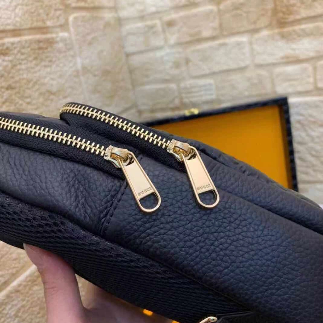 Gucci AAA Man Messenger Bags Lightweight 8459