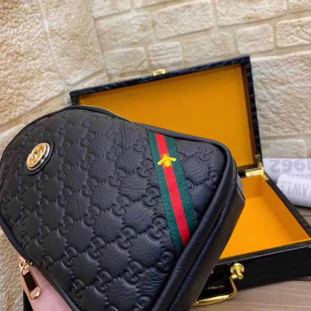 Gucci AAA Man Messenger Bags Lightweight 8459