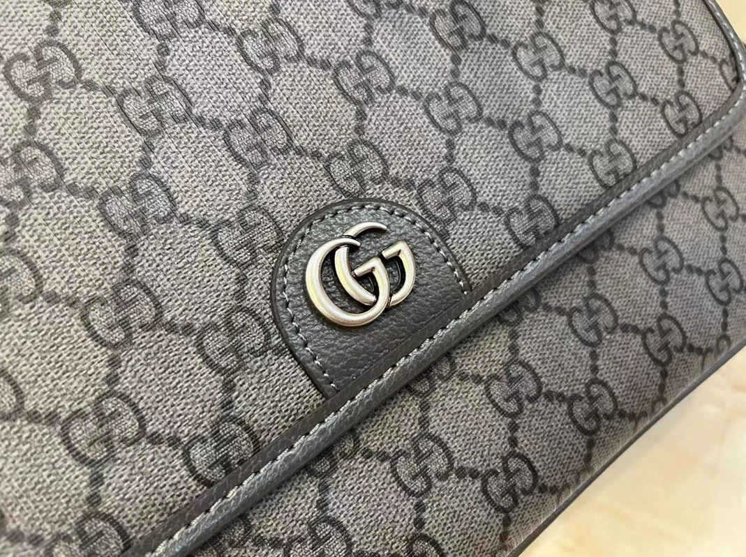 Gucci AAA Man Messenger Bags Minimalist 2233