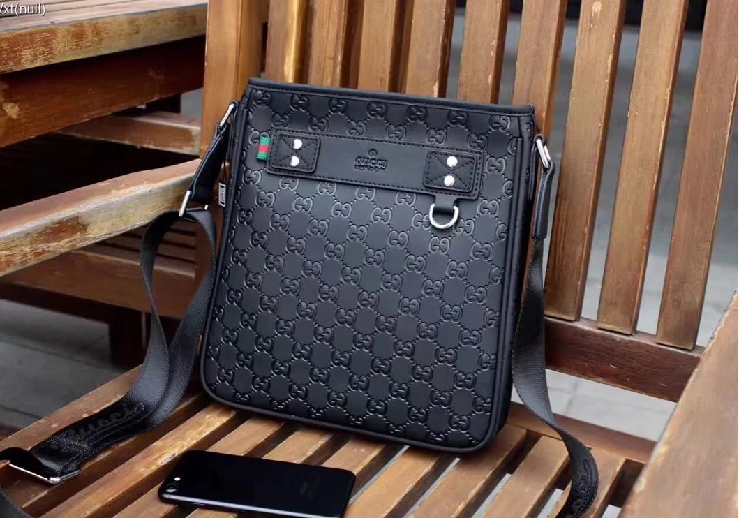 Gucci AAA Man Messenger Bags Minimalist 4389