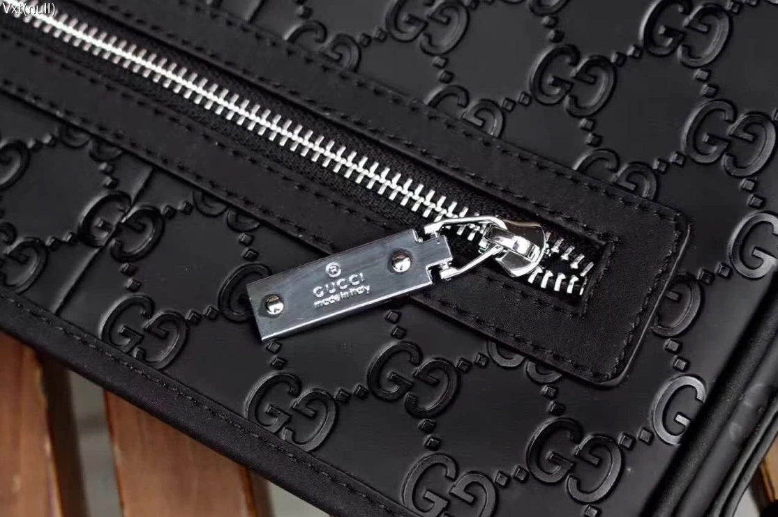 Gucci AAA Man Messenger Bags Minimalist 4389
