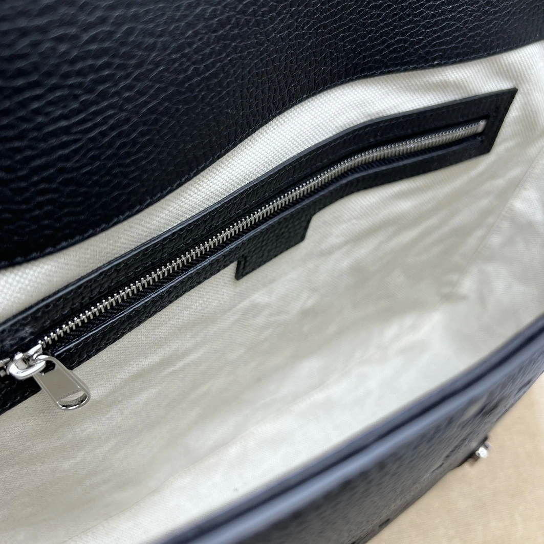 Gucci AAA Man Messenger Bags ModernLook 9651