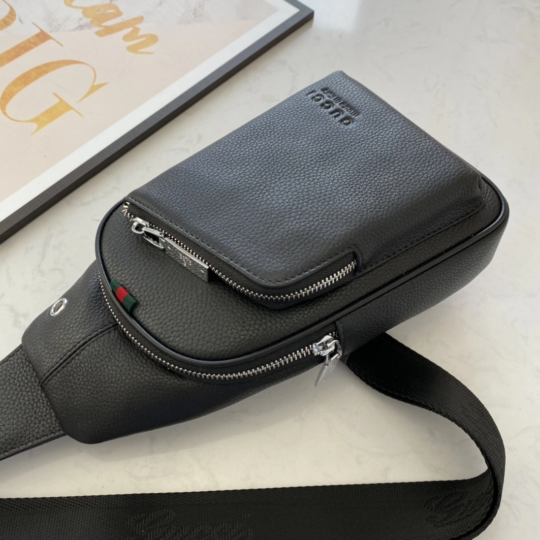 Gucci AAA Man Messenger Bags Refined 1571