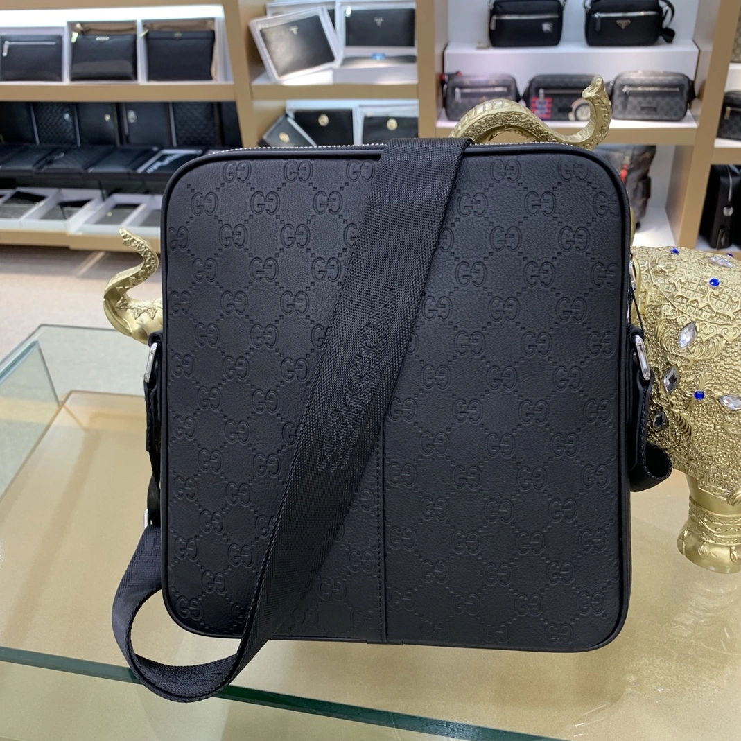 Gucci AAA Man Messenger Bags Refined 5242