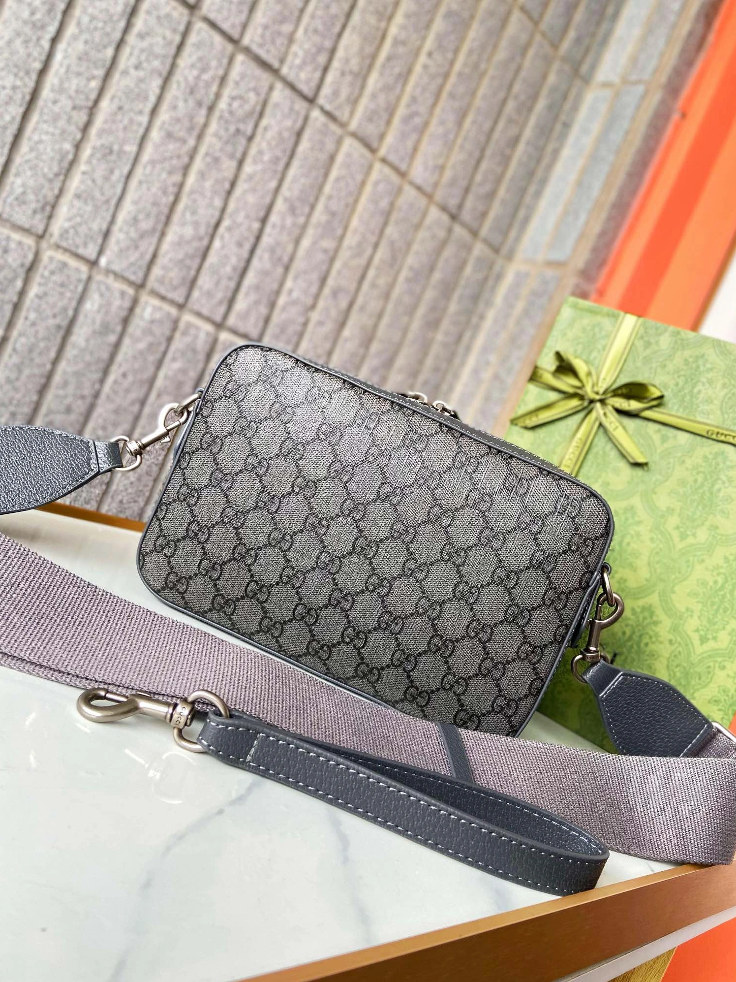 Gucci AAA Man Messenger Bags Refined 8362
