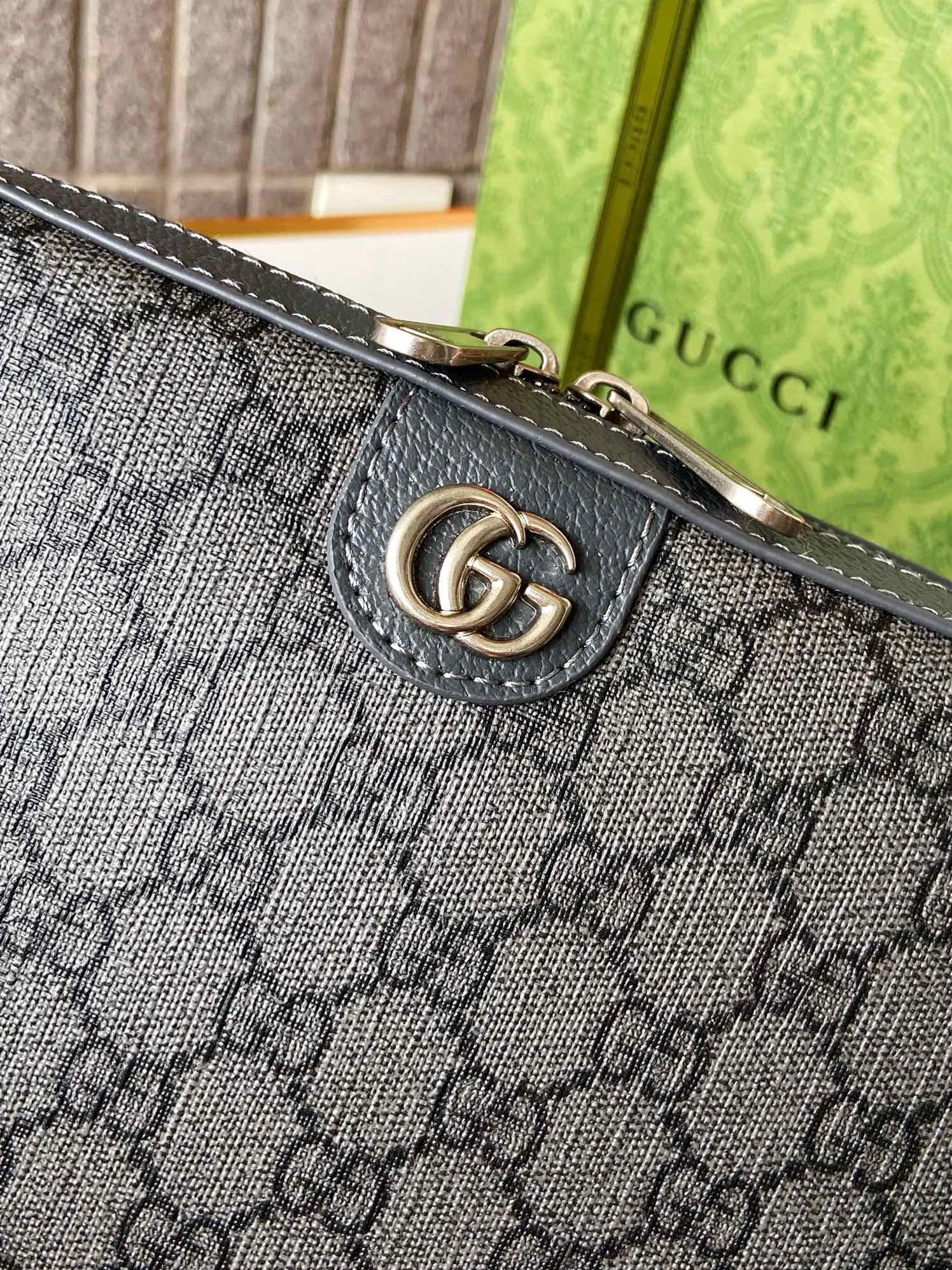 Gucci AAA Man Messenger Bags Refined 8362