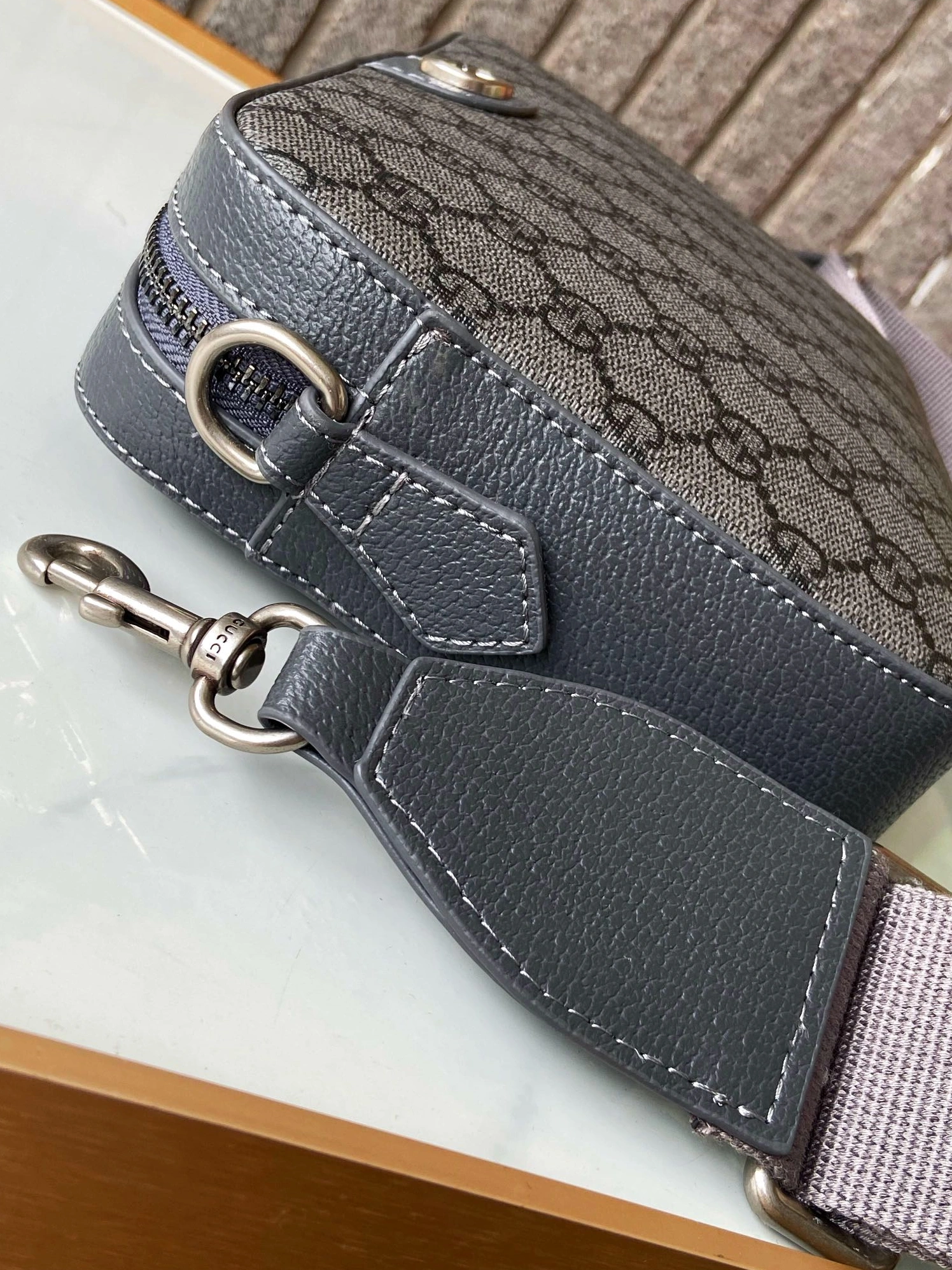 Gucci AAA Man Messenger Bags Refined 8362