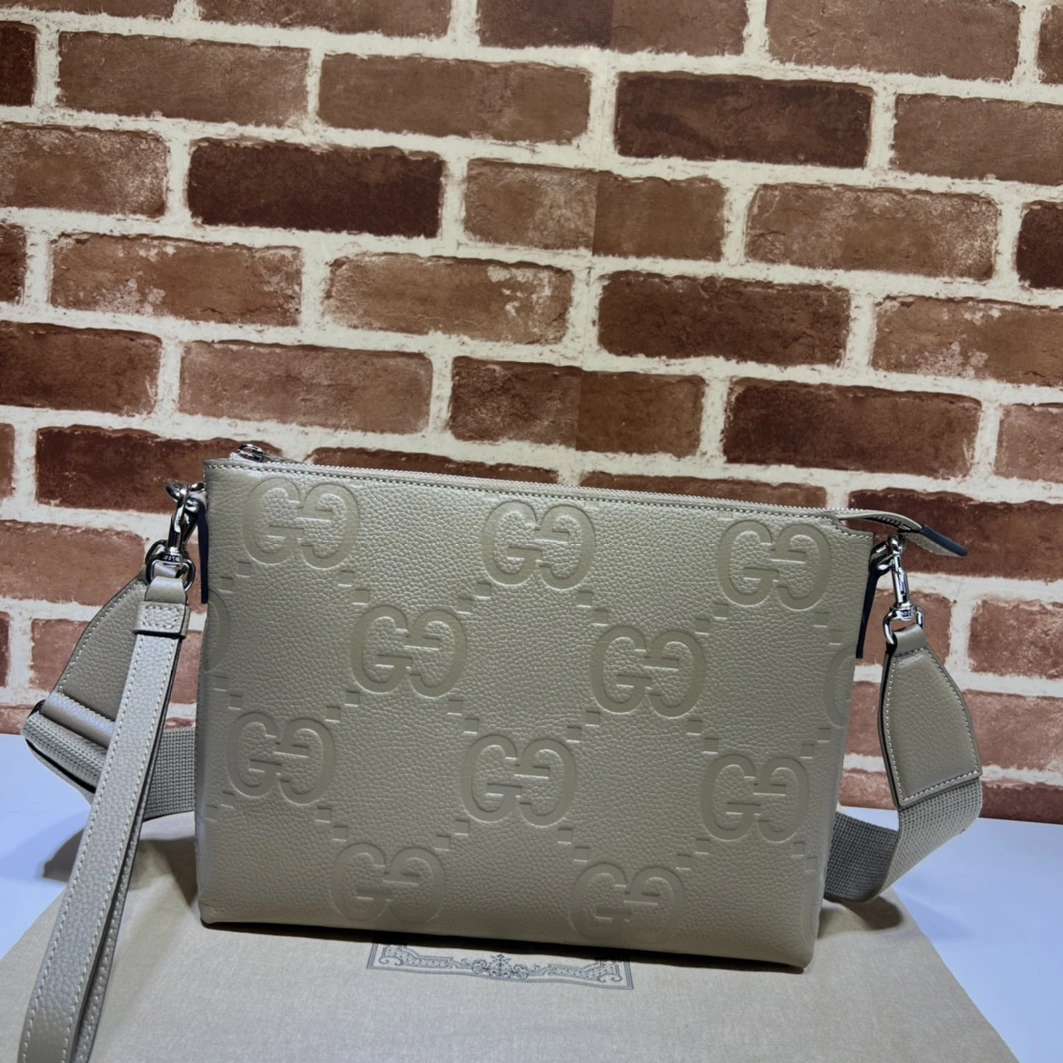Gucci AAA Man Messenger Bags Resilient 5554