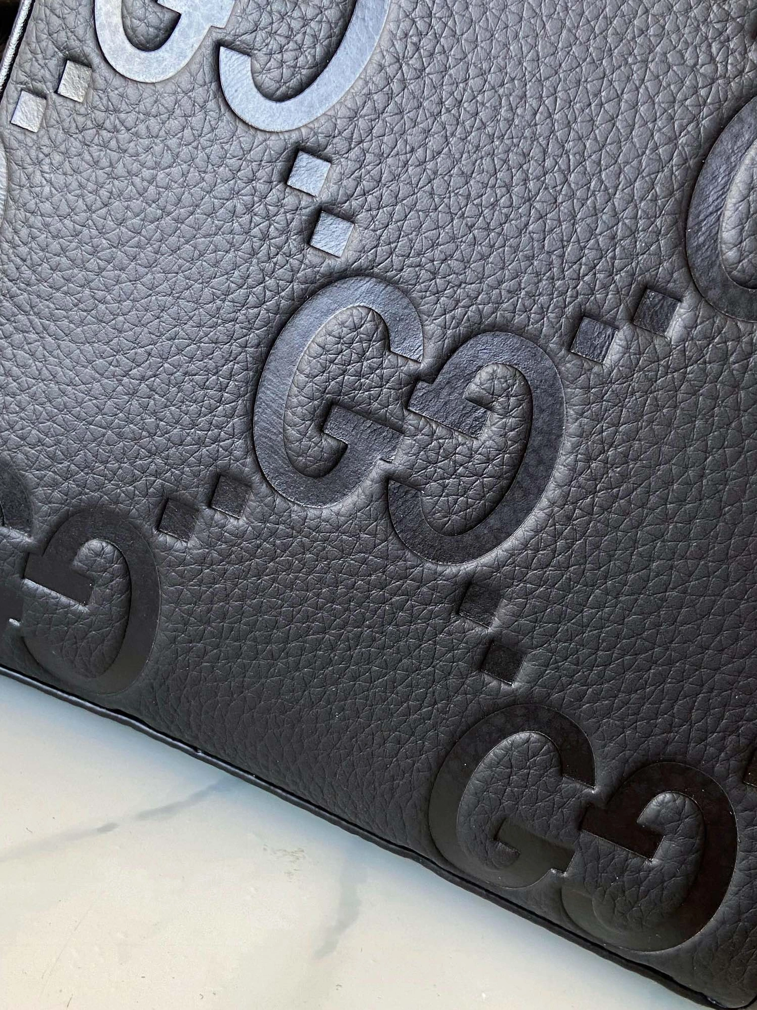 Gucci AAA Man Messenger Bags Resilient 6908